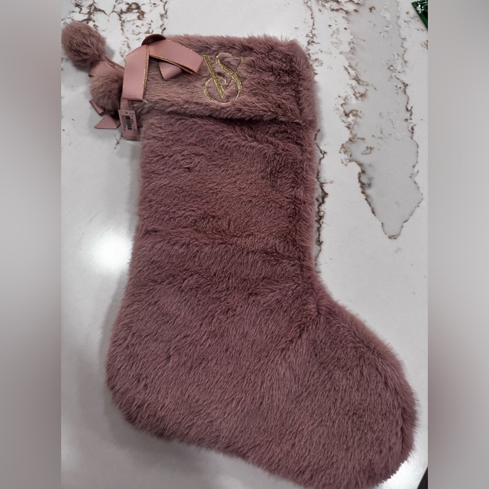 NWT VIC SECRET FUZZY STOCKING STUFFER